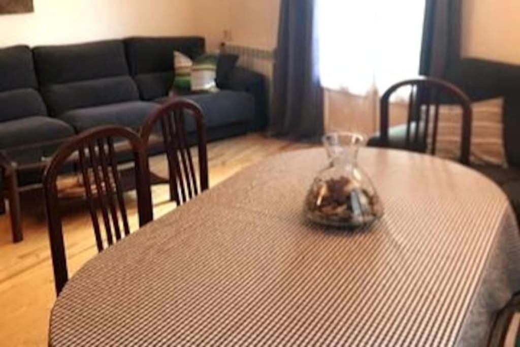 Maison Biscuit. Apartament A La Placa De La Vila كامبروذون المظهر الخارجي الصورة