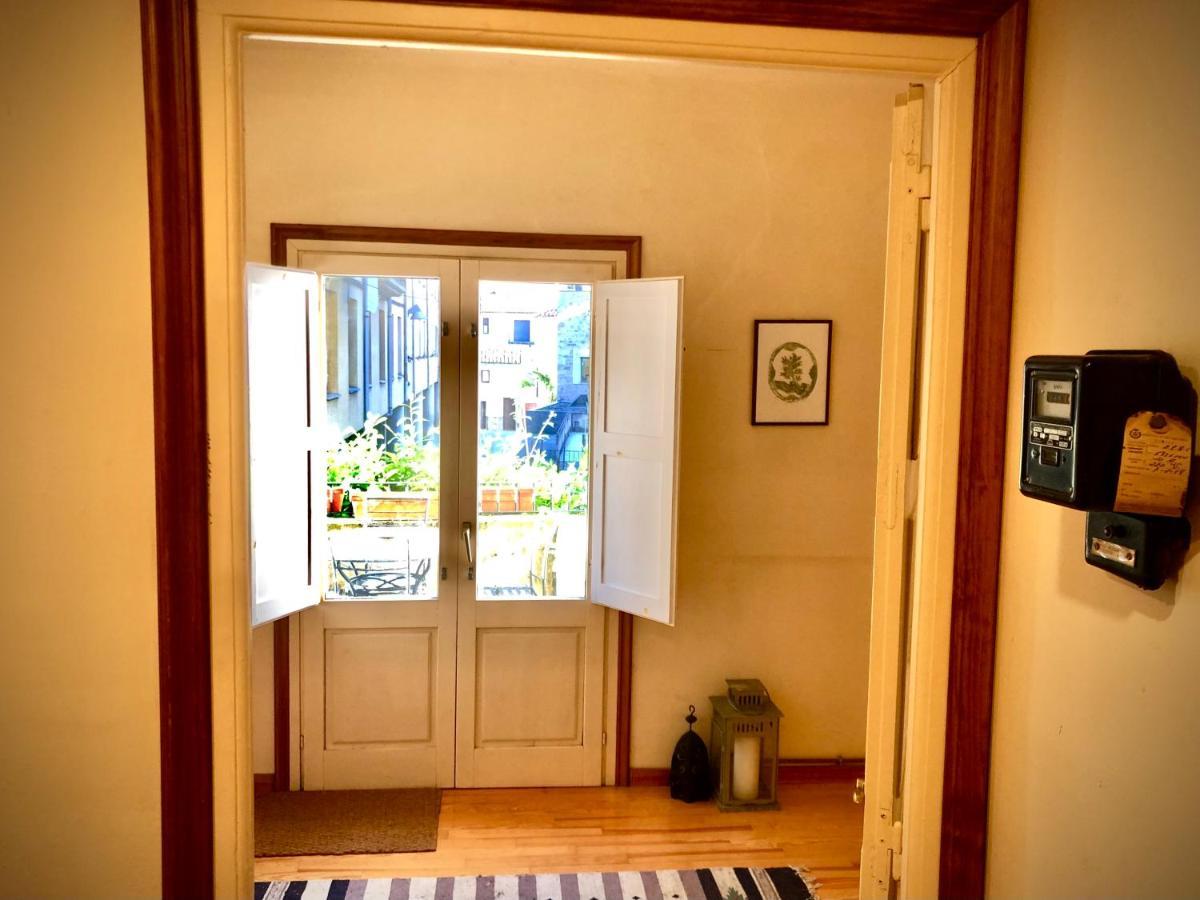 Maison Biscuit. Apartament A La Placa De La Vila كامبروذون المظهر الخارجي الصورة